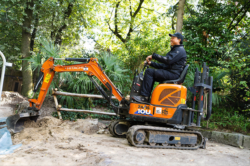 ZX10U-6 Minigravers - Hitachi CM Nederland